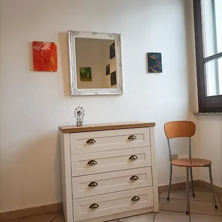 Bright Port View Apartment- Free Parking דירה *
