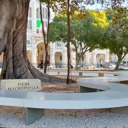 Bright Port View Apartment- Free Parking דירה *