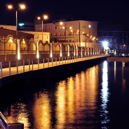 Bright Port View Apartment- Secondary Entrance Free Parking Apartment Cagliari