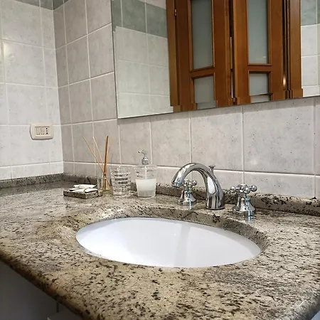 Bright Port View Apartment- Secondary Entrance Free Parking * Cagliari