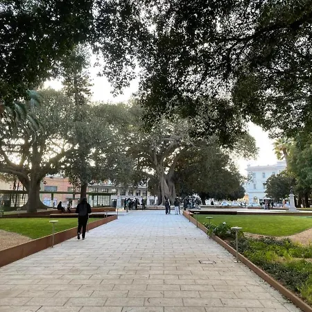 Апартаменты Bright Port View Apartment- Secondary Entrance Free Parking Кальяри