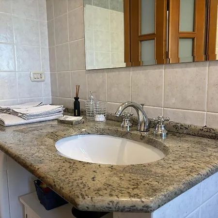 Bright Port View Apartment- Secondary Entrance Free Parking Кальяри