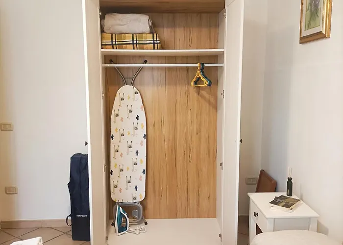 Apartment Bright Port View Apartment- Secondary Entrance Free Parking