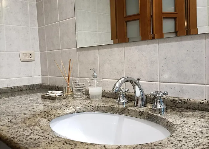 Bright Port View Apartment- Secondary Entrance Free Parking * Cagliari