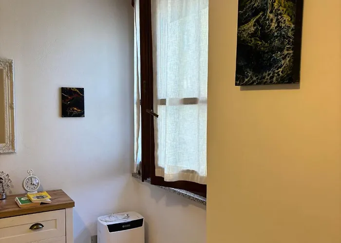 Bright Port View Apartment- Secondary Entrance Free Parking