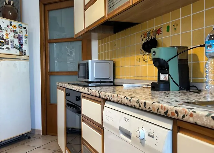 Apartment Bright Port View Apartment- Secondary Entrance Free Parking *