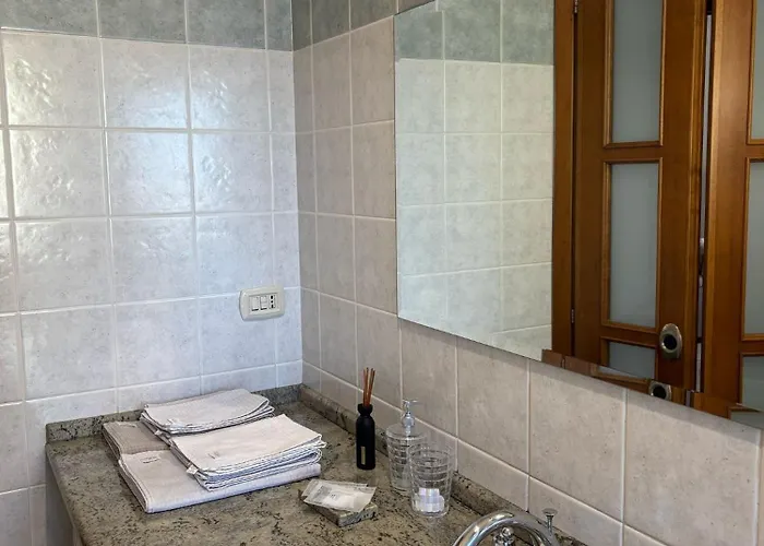 Apartament Bright Port View Apartment- Secondary Entrance Free Parking *